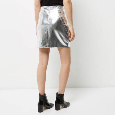 Silver mini skirt